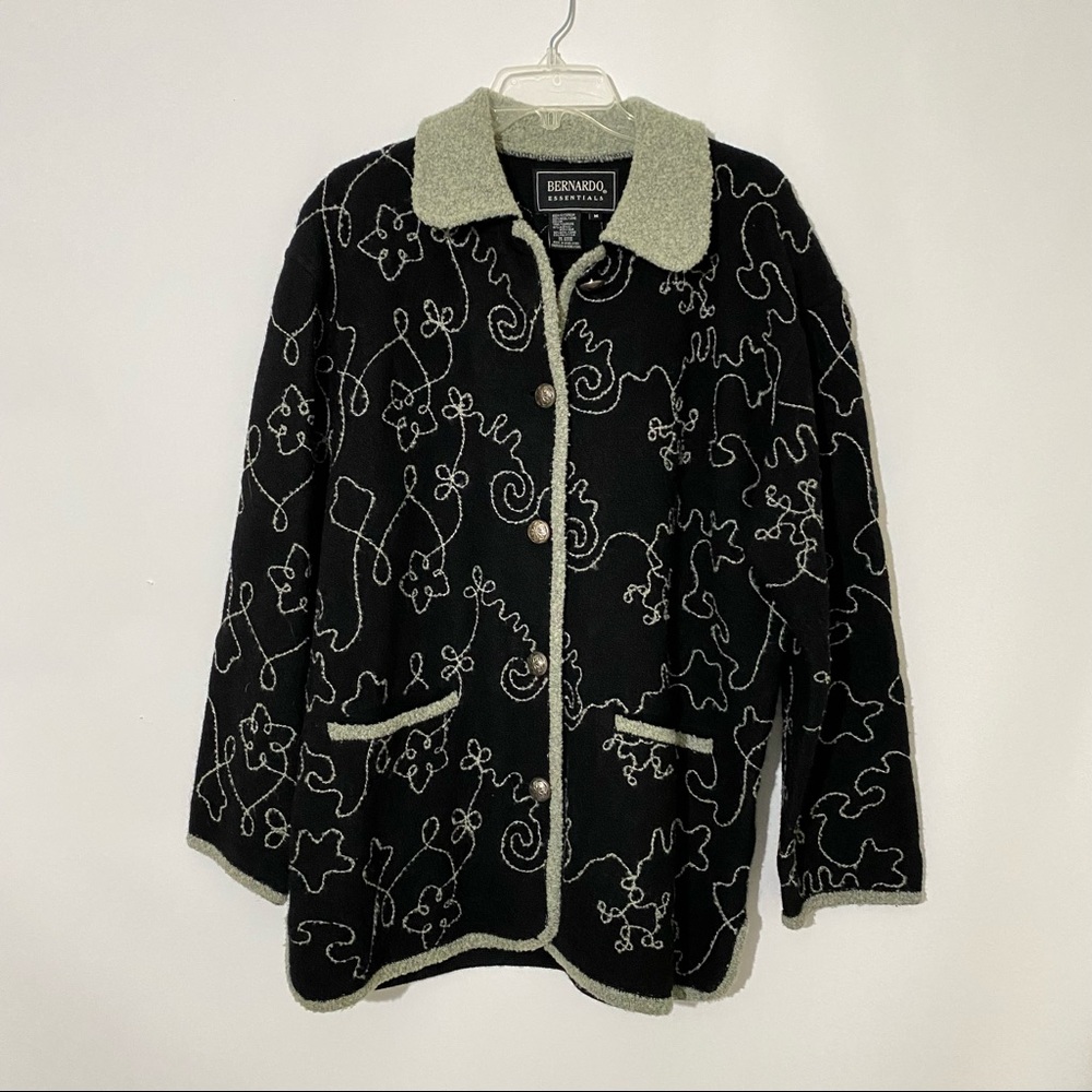 Bernardo Essentials Boho Jacket Size M Black and Gray Button up 100% Wool Coat